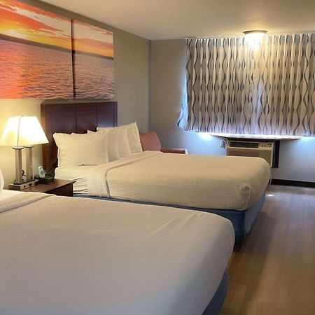 Days Inn & Suites By Wyndham Stevens Point Esterno foto