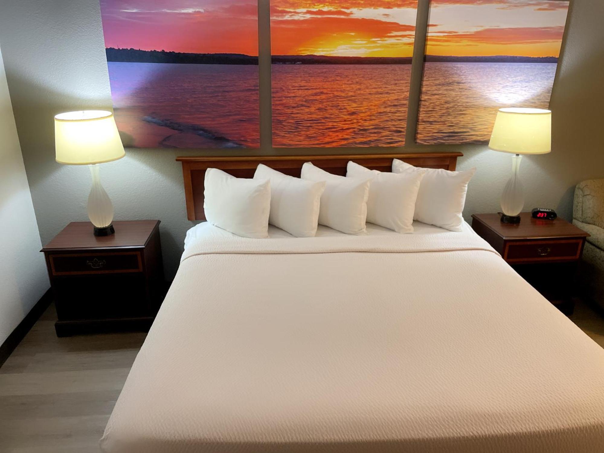 Days Inn & Suites By Wyndham Stevens Point Esterno foto