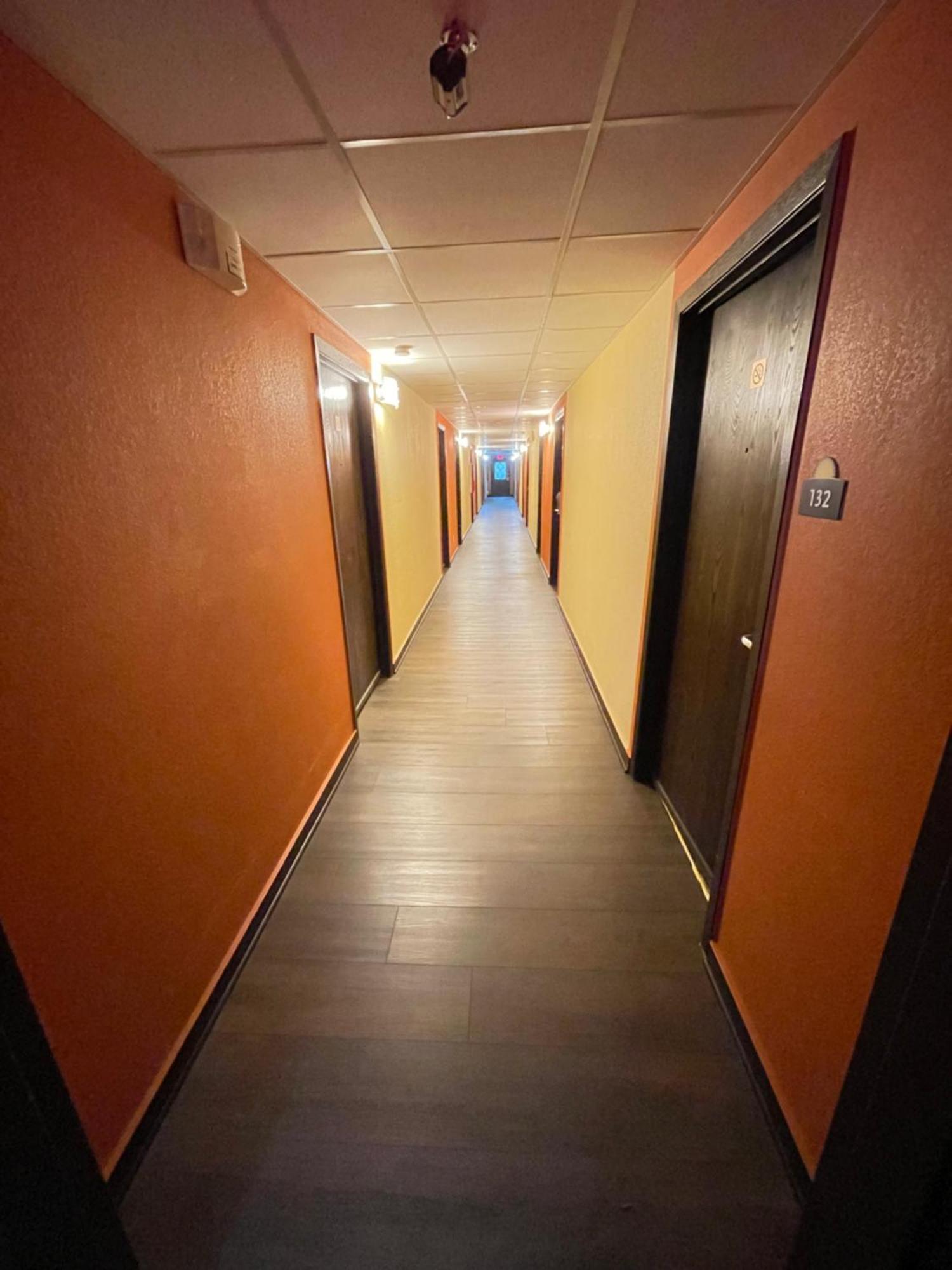 Days Inn & Suites By Wyndham Stevens Point Esterno foto