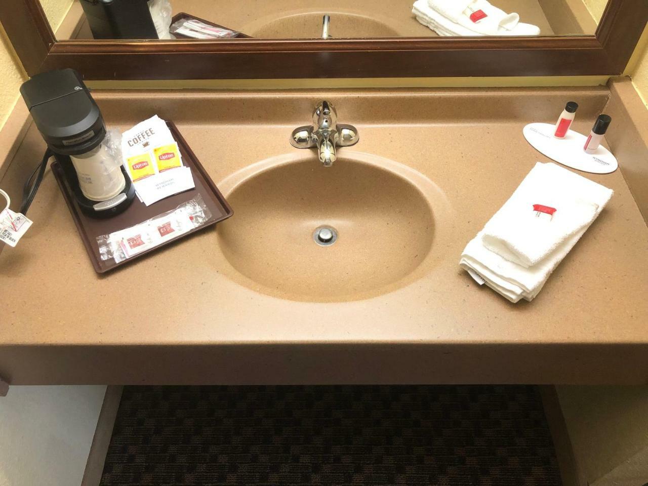 Days Inn & Suites By Wyndham Stevens Point Esterno foto