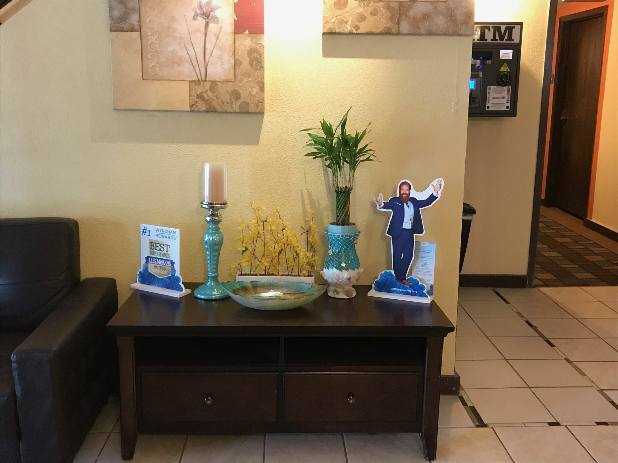 Days Inn & Suites By Wyndham Stevens Point Esterno foto